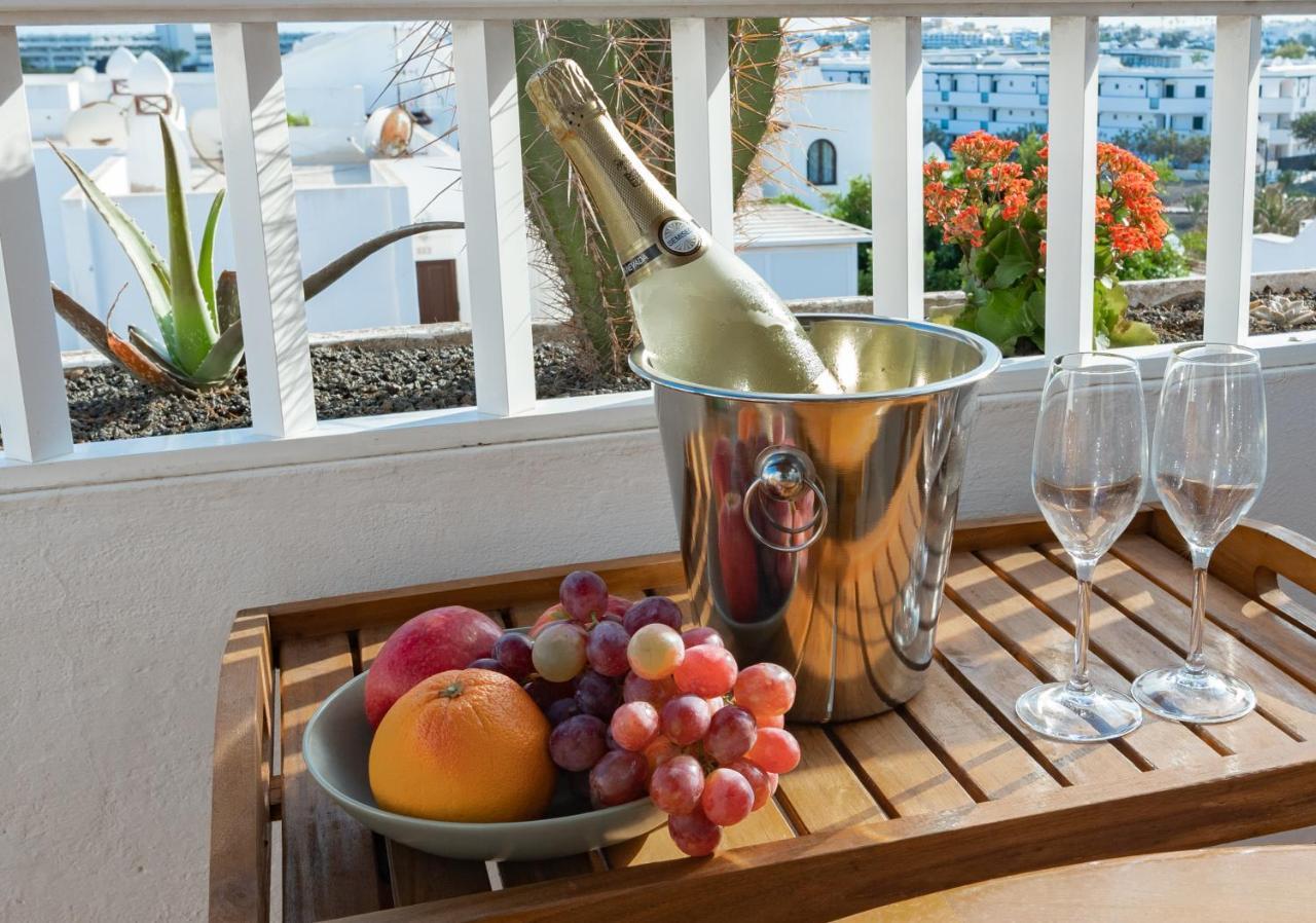 Bliss -Panoramic Views- Apartment Costa Teguise Bagian luar foto